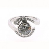 18ct white gold diamond set ring